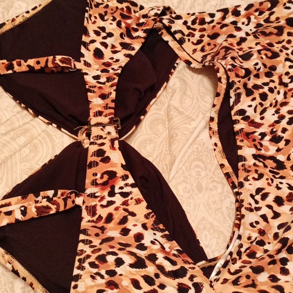 Women's bathing suit - Picture 5 of 6